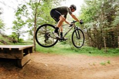 Gravel kolo GT GRADE COMP vel.L